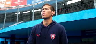 Su intención es aclarar lo que pasó y por lo cual ahora está. Versus Cerro Presenta A Rafael Carrascal Y El Colombiano Deja Un Mensaje