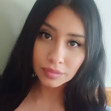 knows Aaron is pronounced Aron* *My head*: Ay ay ron