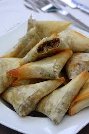 Samoussas Au Boeuf Et Petits Legumes Amandine Cooking Recettes De Cuisine Recette Samoussa Recette