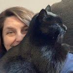 Diane Dunphy's Instagram, Twitter & Facebook