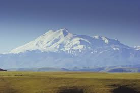 Elbrus gilt als junger vulkan, da die gebirgszüge dieses ortes vor etwa zwanzig millionen jahren gebildet wurden und die unmittelbaren ausbrüche des rauen berges vor etwa fünfzehn millionen jahren stattfanden. MunÈ›ii Mesaj Fapte De Divertisment Despre MunÈ›i ScrieÈ›i Despre MunÈ›ii Din Intreaga Lume ScurtÄƒ