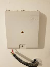 So kann der verbraucher die verlegung entweder durch eine kostenbeteiligung realisieren. Telekom Glasfaseranschluss Im Haus Wie Ideal Verkabeln Computerbase Forum