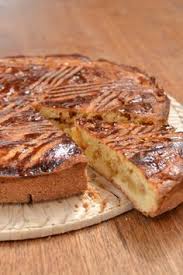 Gateau Breton Aux Pommes Et Caramel Beurre Sale Des Cupcakes Et Bien D Autres Choses Gateau Breton Aux Pommes Recettes De Cuisine Gateau Breton