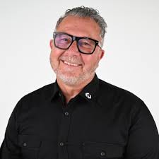 I'm incredibly sad to announce that yesterday this world lost my most  incredible father.