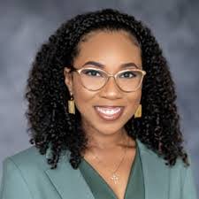 Christine Straka's Instagram, Twitter & Facebook