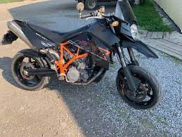 Обзор мотоцикла KTM 950 Supermoto R 2007: особенности и характеристики