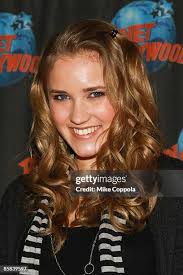 567 Emily Osment 2009 Stock Photos, High-Res Pictures, and Images