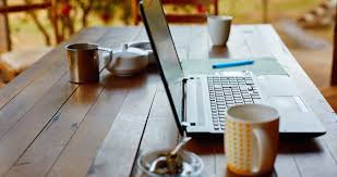 Yuk simak cara kerja produktif work from home agar tetap fokus saat bekerja di rumah. Pro Kontra Bekerja Di Rumah Nih Keuntungan Kelebihanya Okezone News