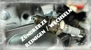 Falls nicht mehr bekannt ist, wann der letzte zündkerzenwechsel durchgeführt wurde. Zundkerze Ausbauen Reinigen Einstellen Schneefrase Rasenmaher Oder Notstromaggregat Youtube