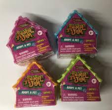 The spring small house shares the same house as the small house den but the outside environment is modified to resemble a garden. Buy Animal Jam Products Online In Taiwan At Best Prices