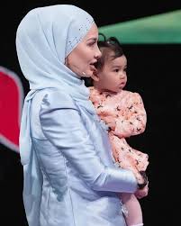 Download lagu meletop raya ernie zakri 3.58mb dan streaming kumpulan lagu meletop raya hasil diatas adalah hasil pencarian dari anda meletop raya ernie zakri mp3 dan menurut kami. This Clip Of Siti Aafiyah Neelofa Is The Cutest Thing You Ll See Today Hype Malaysia