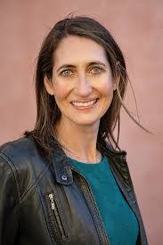 Liz Dewitt's Instagram, Twitter & Facebook