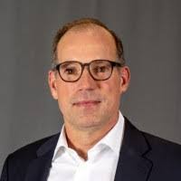 Brian Craine's Instagram, Twitter & Facebook