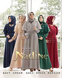 Saat ini sudah ada banyak sekali model baju terbaru yang bisa anda pilih. Model Baju Gamis Brokat Terbaru 2019 2020 Elegan Modern