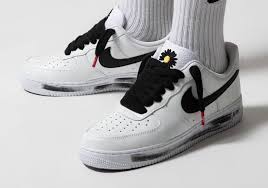 Nike 2020 black friday | cyber monday fashion sheos sneakers. How To Cop The Peaceminusone X Nike Air Force 1 Para Noise 2 0 Kicksonfire Com