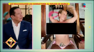 Rápidamente en las redes sociales, los usuarios reaccionaron en contra de lo que catalagoran como un bochornoso momento para el programa de primera mano. Enotbzag3svzfm