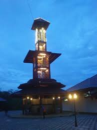 It is located at batu ferringhi village, just across the road from yahong art gallery. Jom Ke Masjid Masjid Ar Rahman Pulau Gajah