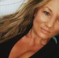 Moi drodzy, wędruję od wielu dni w płowym pejzażu, z muzyką świerszczy,  owiec i wiatru, a także