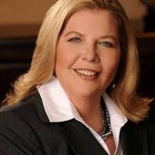 Kathryn Custer's Instagram, Twitter & Facebook