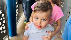 5-year-old dead after being hit by SUV at Edmonton parking lot: police