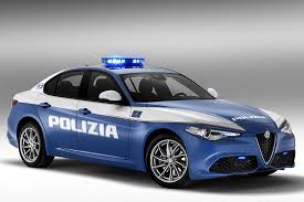 義大利警隊添新軍 Alfa Romeo Giulia Giulietta 與 Jeep Renegade 警車亮相 國王車訊 Kingautos Police Cars Alfa Romeo Giulia Alfa Romeo