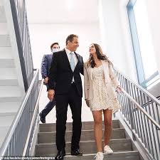 From ivy league schools to black tie benefits to vacations in hyannis port, click through for a peek inside the fabulous lives of the. Ztnzoawysqf4dm
