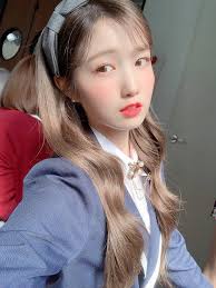 Iz One에 있는 I Wonyoung Thousand님의 핀 2020 유명인 여성 여성 패션