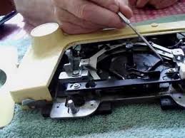 Help With My Machine Was Working When I Put It Away Part 1 Youtube Maquina De Tejer Tejidos Tejedoras