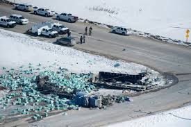 Closing date for applications is august 5, 2015 at 5:00 pm cst. Humboldt Broncos Jahrestag Busungluck Kanadische Eishockey Team