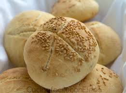 Prepareremo un ottimo pane in padella senza lievito, un ingrediente non sempre presente in tutte le case. Pane Ricetta Senza Lievito Madre E Pronto In Poco Tempo