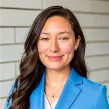 Emily Witter's Instagram, Twitter & Facebook