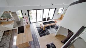 Eigentümer, die ihr haus aufstocken, schaffen eine zusätzliche etage auf dem dach einer immobilie. Die Aufstockung Ihres Hauses Eyrich Halbig Holzbau Gmbh