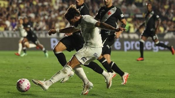 Seedorf se guia pelo medo e leva Corinthians &agrave; zona de rebaixamento com derrota para o Vasco | Diario de Cuiab&aacute;