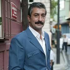 Erkan petekkaya eşi didem petekkaya kimdir mesleği ne? Gel Dese Ask Murat Erkan Petekkaya Esi Kim Biyografi Sitesi