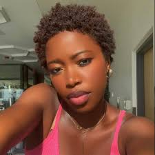 Y'all please contact Christoph as soon as possible before his girlfriend  Genevee Anderson do something to herself 🙏🙏 Christoph Please Go home ✌