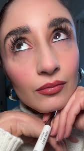 Le meilleur mascara du monde avec la plus petite brosse!