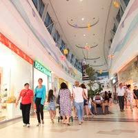 Pune la dispoziție 8 săli de cinema, dotate cu aer condiționat, cu o capacitate totală de 1800 de locuri. Vivo Bd Aurel Vlaicu Nr 220