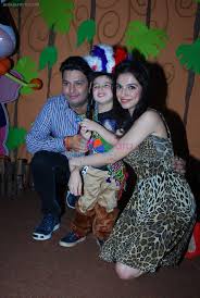 Welcome to official page of bhushan kumar search on youtube bhushan production and subscribe our. Divya Khosla Kumar And Bhushan Kumar S Son Ruhaan S Birthday Party In Mumbai On 10th Oct 2014 Divya Kumar Bollywood Photos