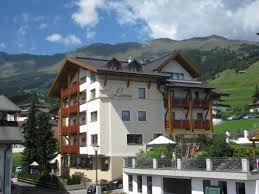 Ubernachten in serfaus fiss ladis in tirol tipps fur hotels erfahrungsbericht im kinderhotel lowe du kannst gern bei mir ubernachten. Serfaus Pensionen Zimmer Unterkunfte Ab 39