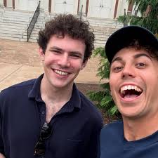 Max Schweitzer (@schweitzerstudios) · Instagram photos and Reels