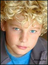 Hugh jackman et jeffrey dean morgan ont également été dévastés par le message du petit garçon. 290 Idees De Beau Garcon En 2021 Beaux Garcons Photos D Enfants Coiffure Petit Garcon