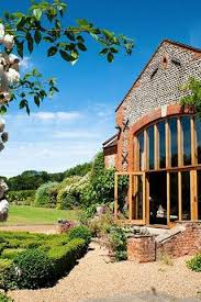 Rustic Barn Wedding Venue In Putnam County In With Images Barn Wedding Venue Rustic Barn Wedding Luxury Wedding Venues