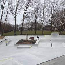 Hello everyone ,this is a video to learn how to work with my new editing program and new possibilities go pro can offer me to bring better video's.feel. Lokeren Skatepark Lokeren