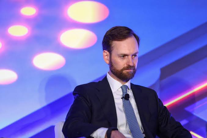 Anthropic investor Lonsdale says AI firms stoking fear to sway policy |  Reuters