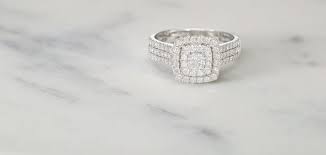 A larger center stone, such as a 2 carat or 3 carat center diamond, can give your ring greater presence and a more dramatic appearance. Upgrade Engagement Ring Zales