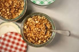 Nutrisi dalam putih telur mampu. 5 Makanan Untuk Hilangkan Bekas Gigitan Nyamuk Bisa Pakai Oatmeal Pikiran Rakyat Com