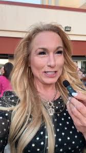 Heather Wilder's Instagram, Twitter & Facebook