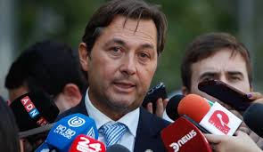 Arremetida contra el fiscal Cooper: PC acusa “obsesión patológica” con  Boric y defiende ofensiva ante la Corte Suprema