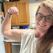 Done ✔️ what do you think? BTW I'm definitely not a professional 💅