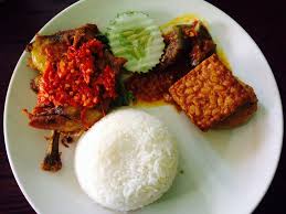 Nasi Ayam Penyet Wong Solo Ayam